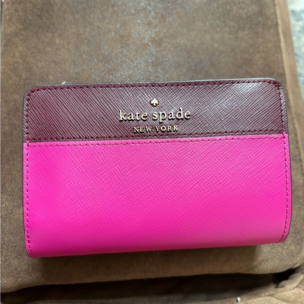 NWT Kate Spade Vibrant Pink and Rich Brown Wallet
